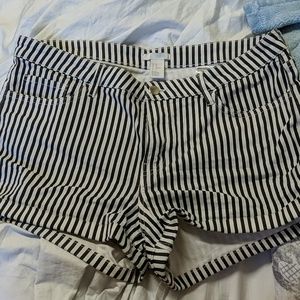 H&M SIZE 12 striped shorts